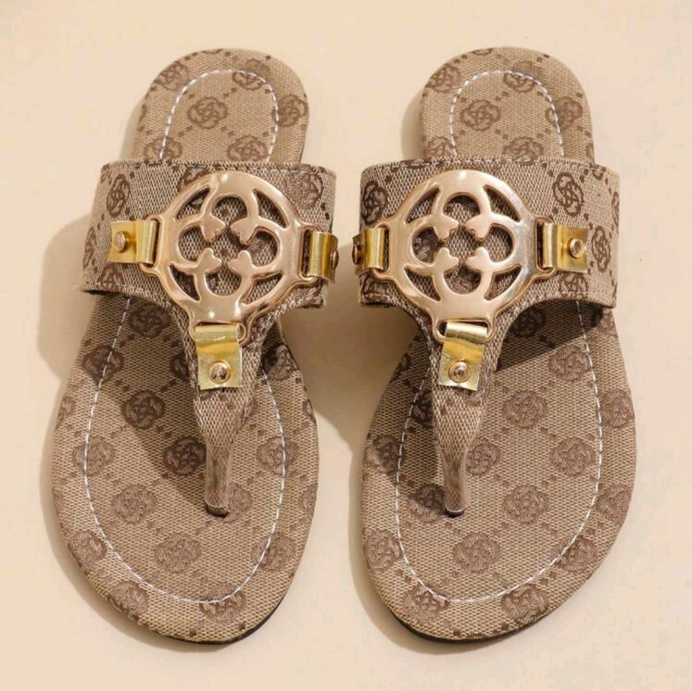 NEW Tan Pattern Tstrap Sandals - Picture 3 of 6